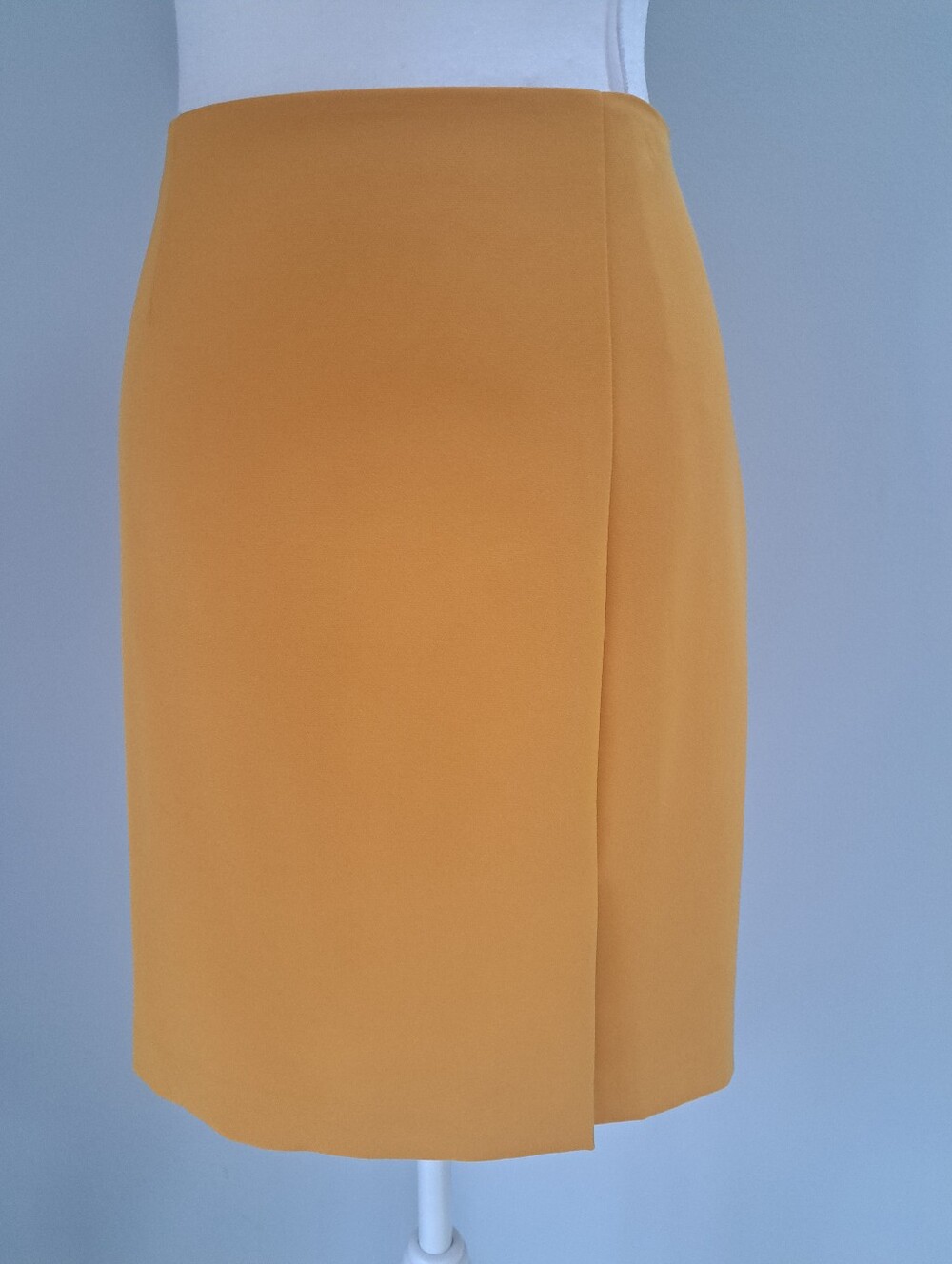White House Black Market Golden Yellow Pencil Skirt Mini